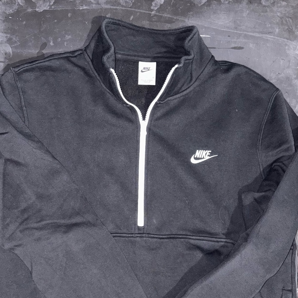 Nike Black Long-Sleeve Quarter-Zip with White Accents XL - Picture 2 of 3